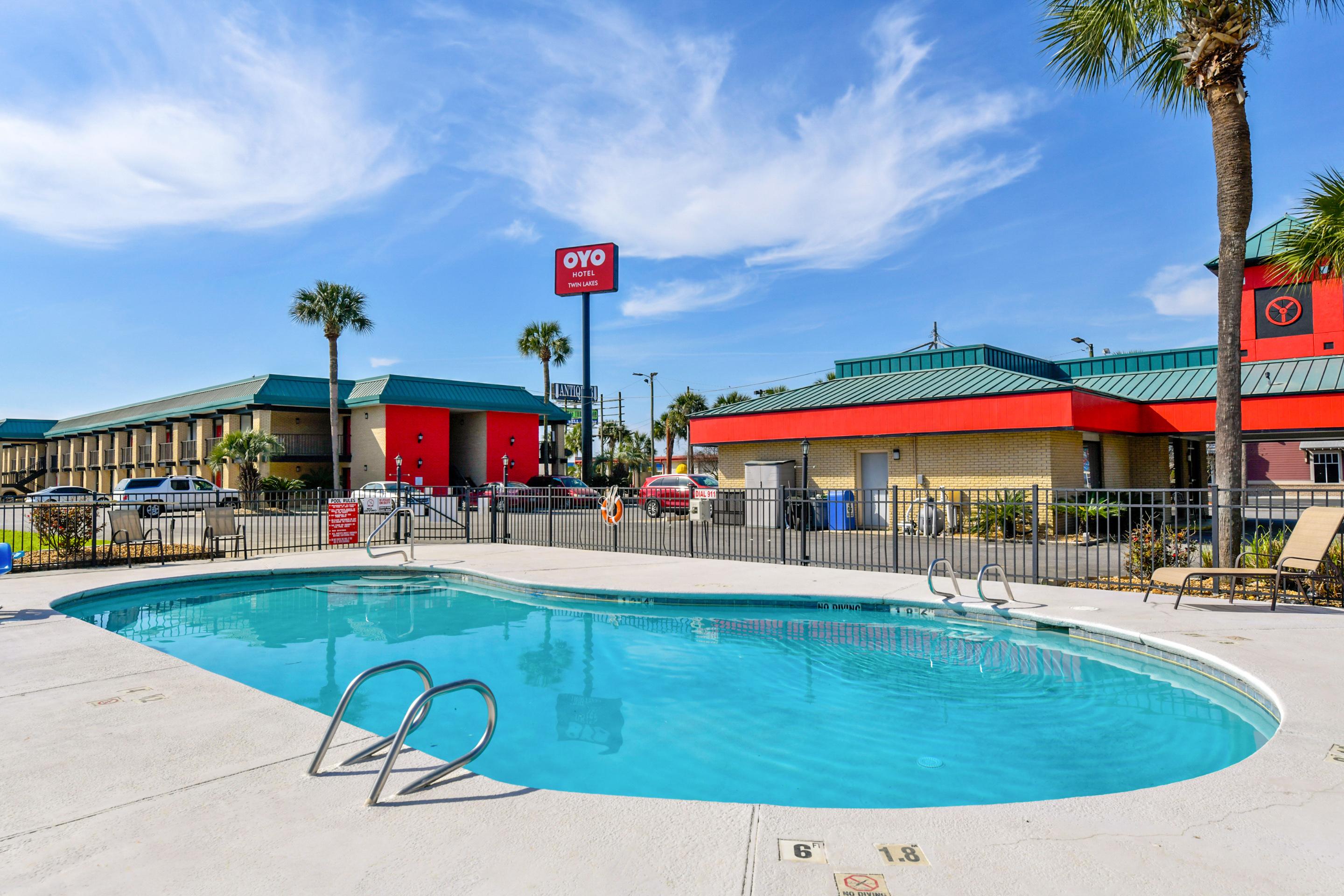 Oyo Hotel Lake Park - Valdosta Area Exteriör bild