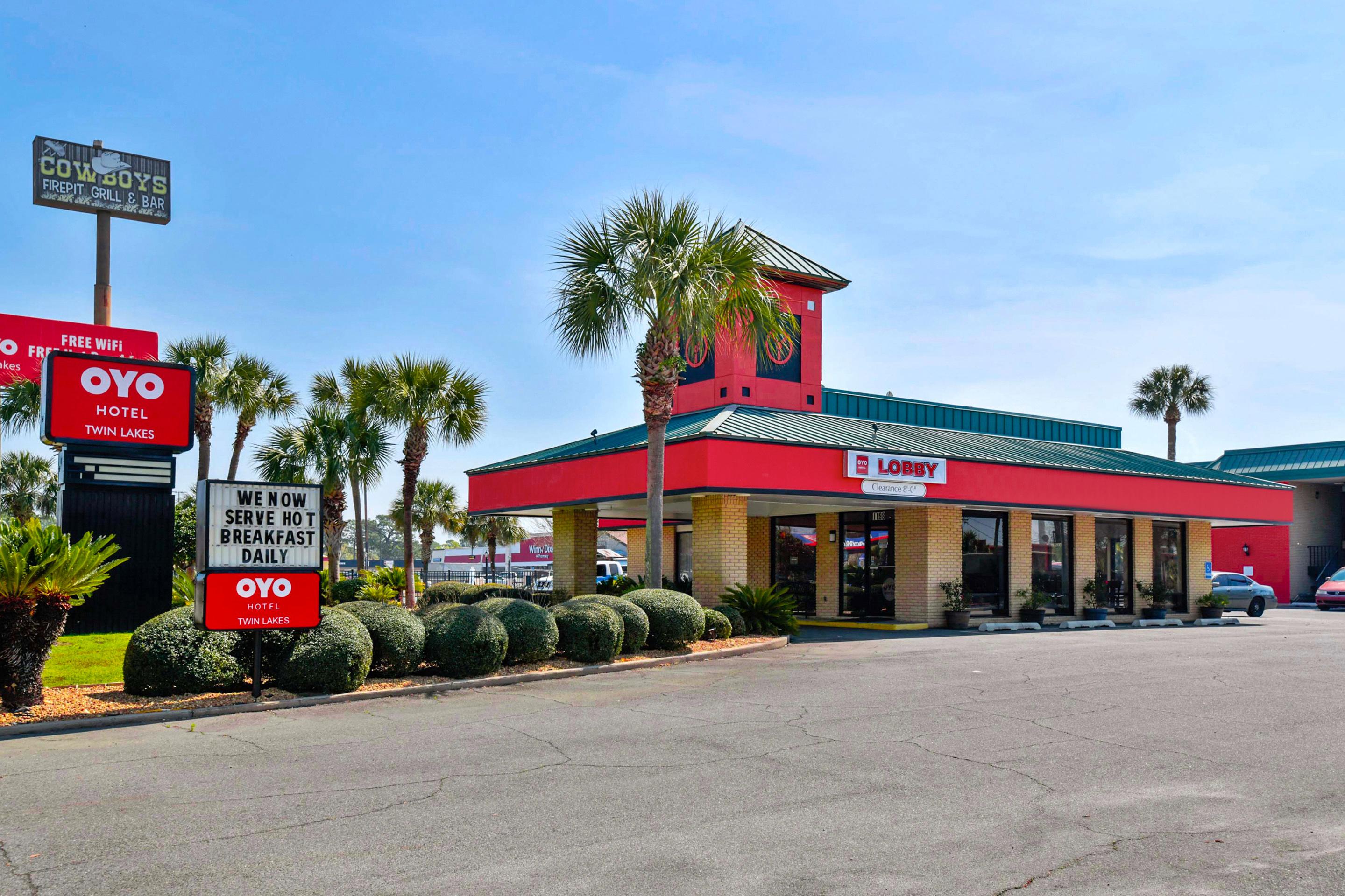Oyo Hotel Lake Park - Valdosta Area Exteriör bild