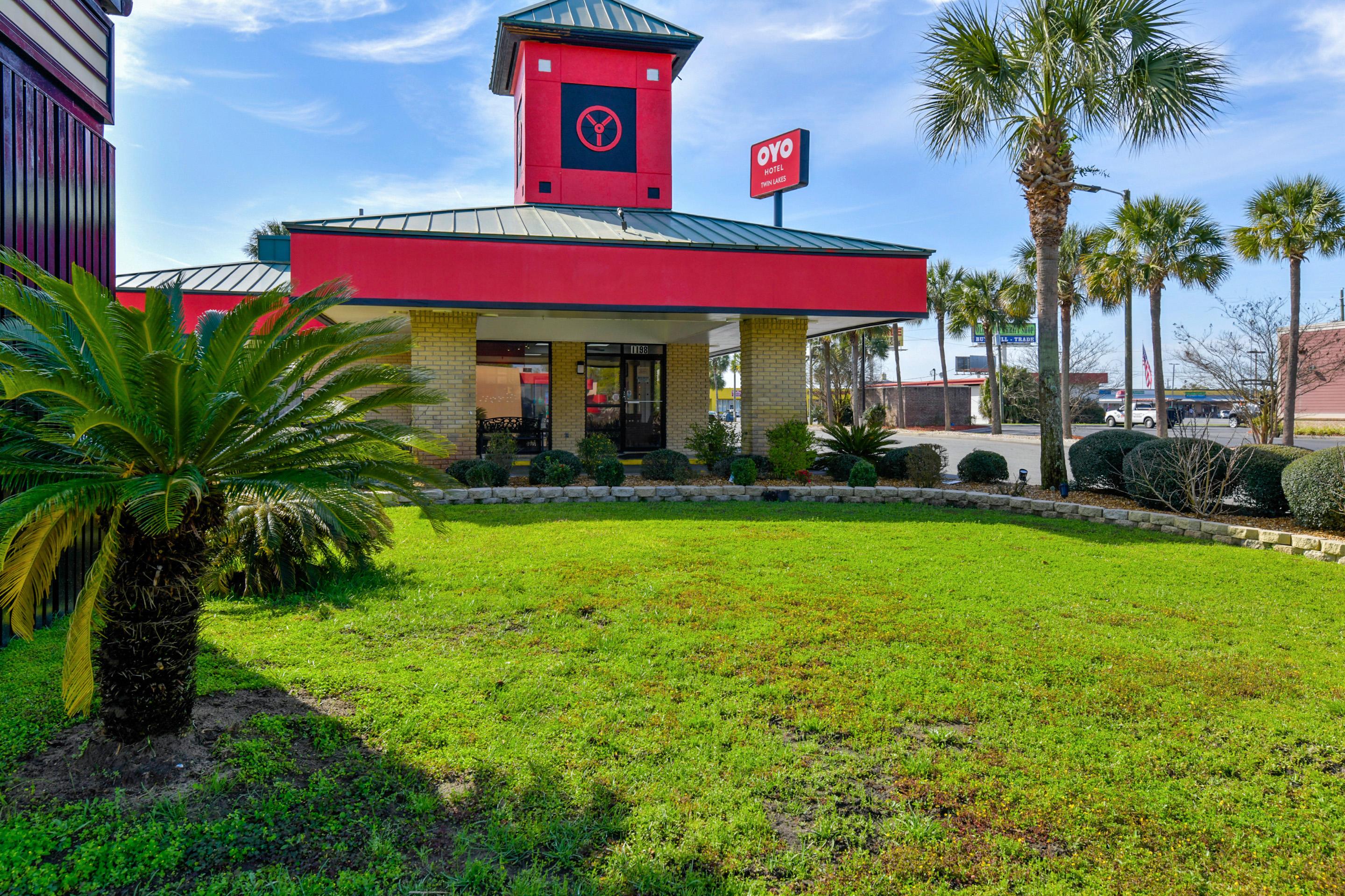 Oyo Hotel Lake Park - Valdosta Area Exteriör bild